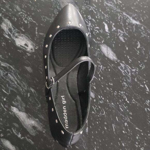 BRAND NEW MADDEN GIRL STUDDED WOMEN'S FLAT G1 - Picture 11 of 16
